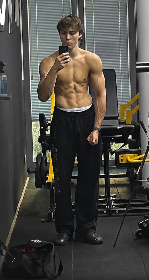 Marcel Joos, Personal Trainer und Online Fitness Coach, im Gym